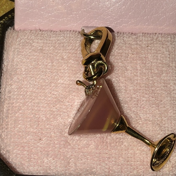 Juicy Couture - Picture 2 of 3